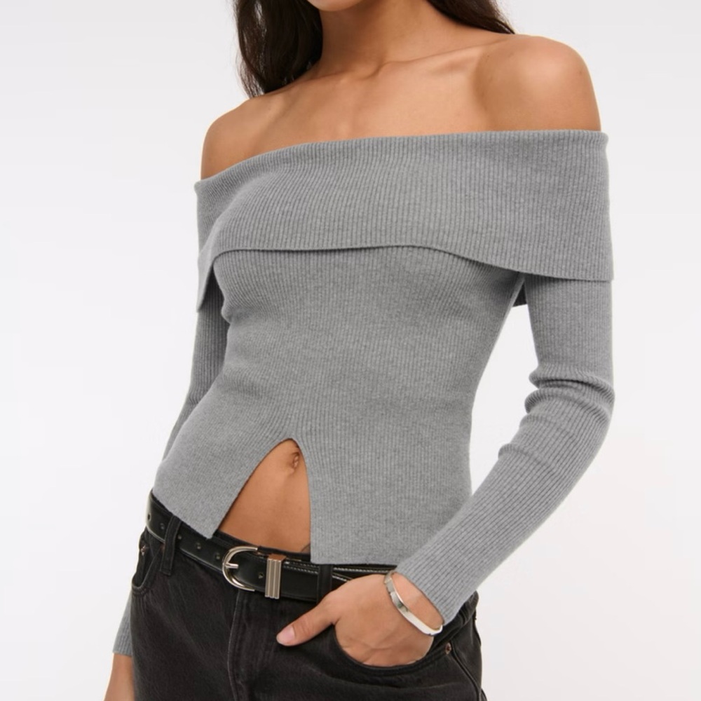 Abercrombie & Fitch Ribbed Off-The-Shoulder Cutaway Sweater